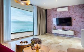 Paradiso Dreams Hotel